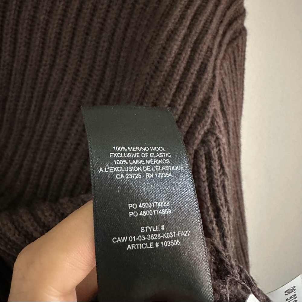COPY - Aritzia Babaton Guell Cropped Wool Turtleneck Sweater - Picture 5 of 6